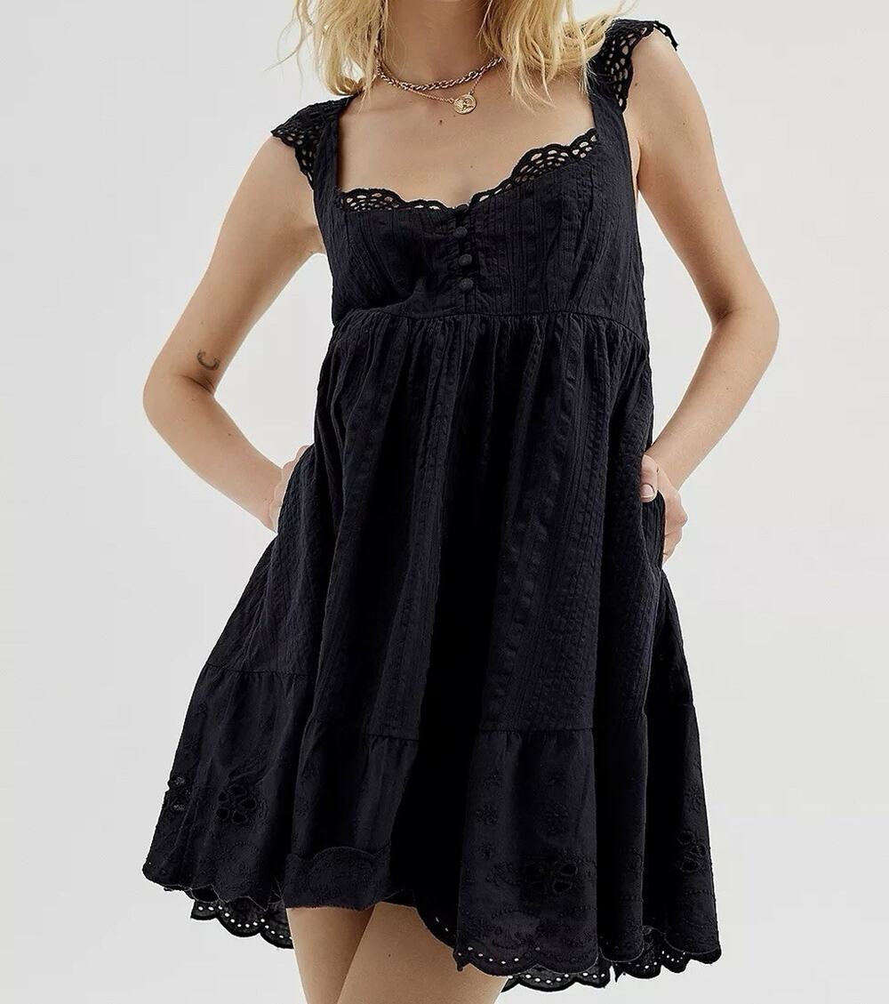 Urban Outfitters UO Wildflower Lace Babydoll Mini Dress Womens Medium Black